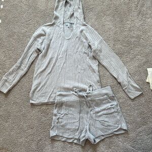 Women’s Small Barefoot Dreams Lounge Set